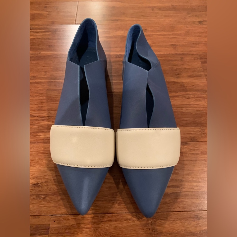 New Sz7 ,color sea breeze/ivory. without box.